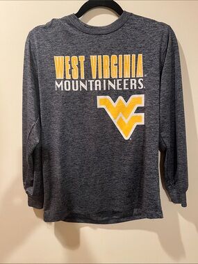 Colosseum Boys' West Virginia Mountaineers Gray Long Sleeve Tee with Gold Logo